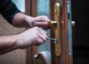 locksmith services cost